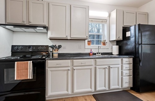 Maggie Valley House | The Barn- Trailer Friendly, Near Skiing, Joey’s, Brewery, and Blue Ridge Parkway