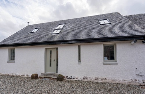 Balfron Apartment | The Barn, two bedroom, two-storey accommodation