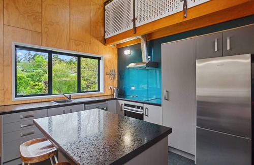 Waihi House | The Barn - Waihi Holiday Home