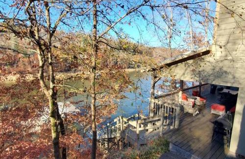 Arley House | The Barnacle House-Close to water Quality Fun!