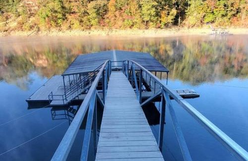Arley House | The Barnacle House-Close to water Quality Fun!