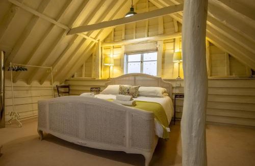 Halesworth House | The Barns at Green Valley Farm