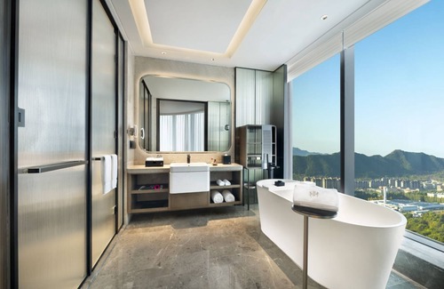 Lixia District Hotel | The Barony Jinan East