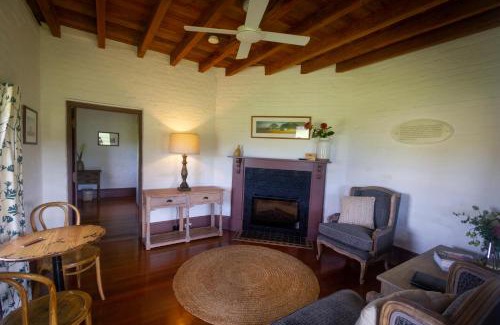 Paterson Bed & Breakfast | The Barracks, Tocal