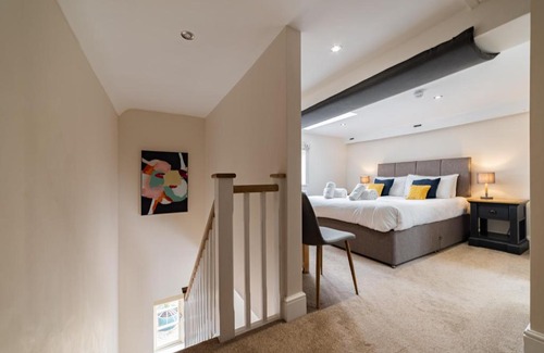 Freefolk Apartment | The Barrel Room at The Northbrook Arms