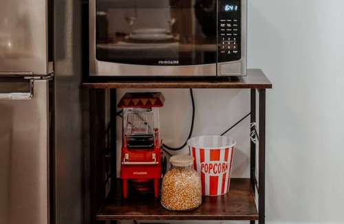 Barrie House | The Barrie Nook- 2 Bed-Coffee Bar-Reading Nook
