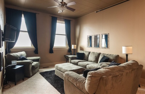 Fairbury Apartment | The Barrington 1BR apartment in historical downtown