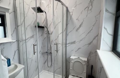 Oakleigh Hotel | The Barrington Hotel
