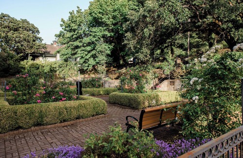 Hood River Condo | The Base Camp - Luxury condo in the iconic Horsefeathers building!