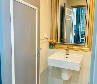 Pattaya Bay Apartment | The base Condo luxury room by Numam