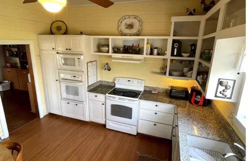 Jeddo Other | The Baugh Farm-Country Living near ATX