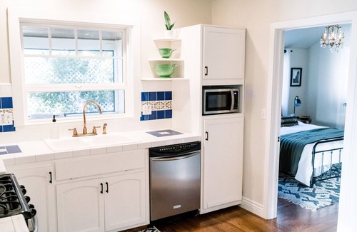 Sonora House | THE BAUMAN HOUSE - ENTIRE HOME, STEPS TO DOWNTOWN SONORA