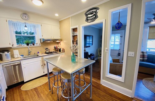 Cutchogue Cottage | The Bay Breeze