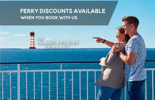 Sandown Apartment | The Bay