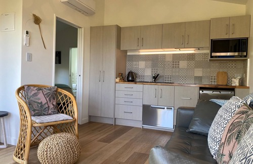 Cape Foulwind Cabin | The Bay House Beachfront Accommodation