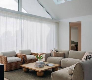 Opossum Bay House | The Bay House - Luxury house in Opossum Bay with fire pit and pizza oven