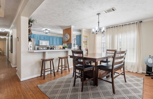 Waco House | The Baylor House - 4 Bedroom/4Bath - 2nd Street