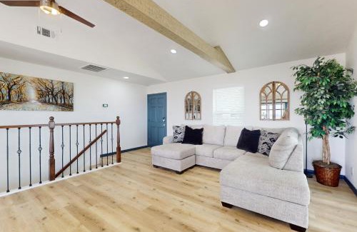Barrett House | The Baytown Getaway