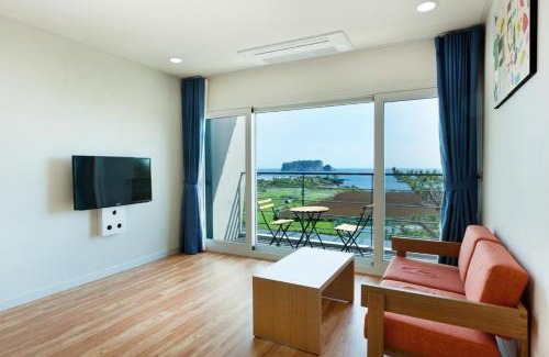 Gangjeong-dong House | The BB's Jeju Resort