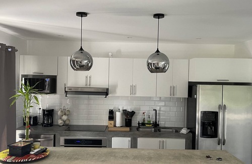 Bandera House | THE BEACH HAVEN private pool, Upscale modern decor Beach access walking distance