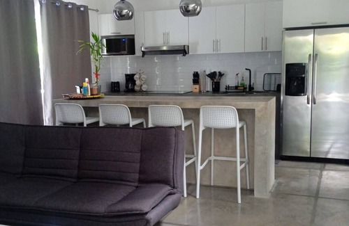 Bandera House | THE BEACH HAVEN private pool, Upscale modern decor Beach access walking distance