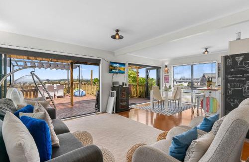 Mangawhai Heads House | The Beach Bach - Mangawhai Heads Holiday Home