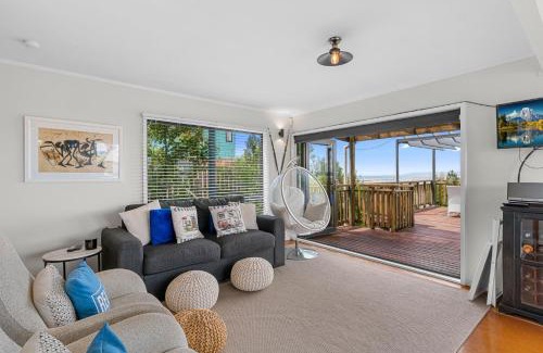 Mangawhai Heads House | The Beach Bach - Mangawhai Heads Holiday Home
