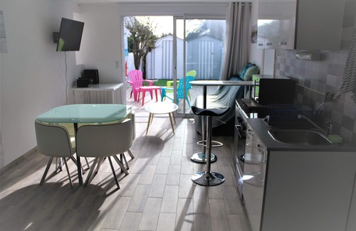 Batz-sur-Mer House | the beach cabin located near the tourist route