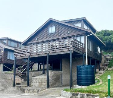 Port Alfred Apartment | The beach cabin with pool