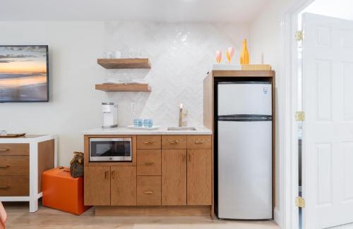 Village Green Hotel | The Beach Club on Madison Avenue