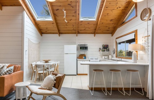Separation Creek Cottage | The Beach Cottage - Cottage by the sea for you and your pets