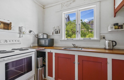 Wellington Region House | The Beach Cottage - Paekakariki Holiday Home