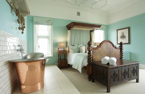 Milford on Sea Hotel | The Beach House
