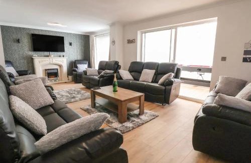Prestatyn House | THE Beach House