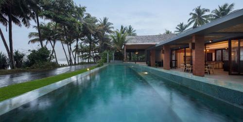 Batu Karas Villa | The Beach House