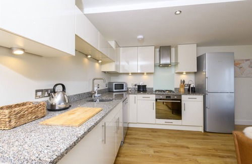 Porth Apartment | The Beach House & Porth Sands Apartments