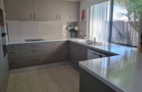 Ballina Apartment | The Beach House- quiet, private and close to all you need for a relaxing holiday