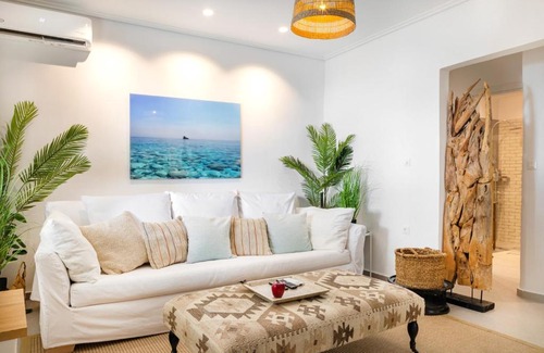 Skaloma Villa | The Beach House, Skaloma