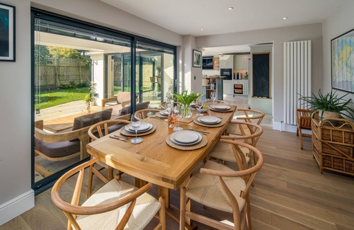 Bembridge House | The Beach House - sleeps 8 guests in 4 bedrooms
