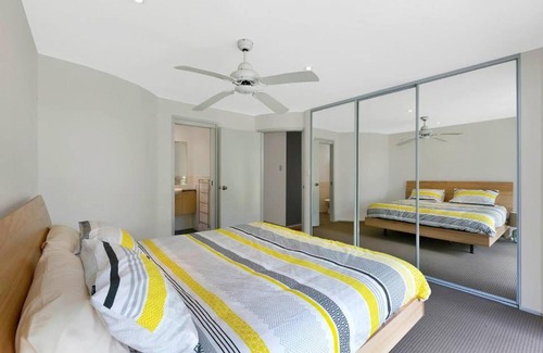 Bateau Bay House | The Beach House Spa Retreat