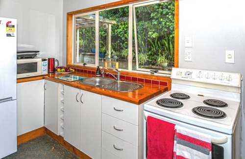 Tairua House | The Beach House - Tairua Holiday Home