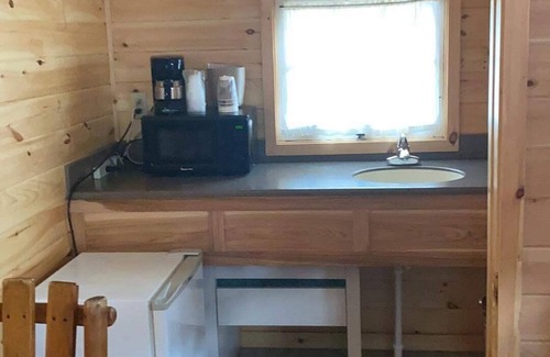 Mackinaw City Hotel | The Beach House
