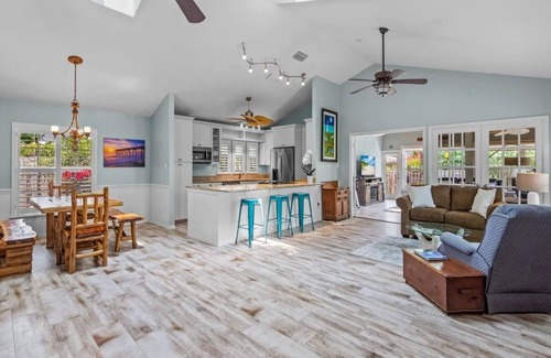 Central Beach House | The Beach House