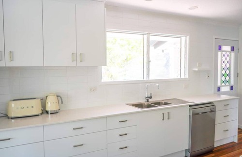 Pallarenda House | The Beach House-walk to Pallarenda beach!