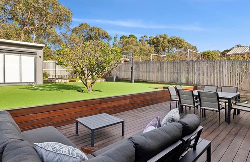 Anglesea House | The Beach Hut - Beach Perfection