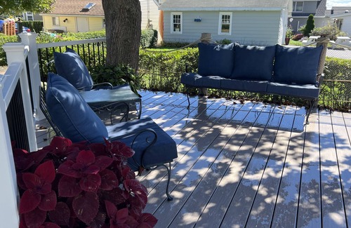 Niantic House | The beach is waiting.