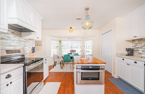 Pensacola House | The beach life is calling at this beautiful pool home. nPerdido Fl
