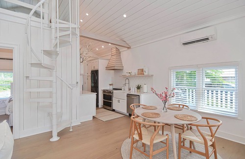 Clinton House | The Beach Nest-Lux Cottage Steps to the Beach