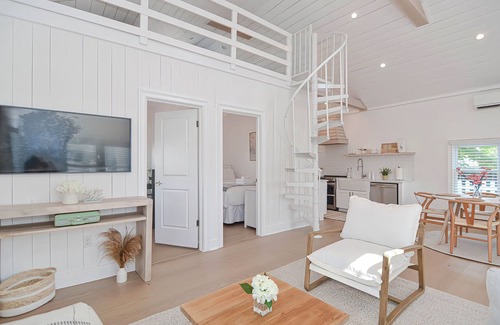 Clinton House | The Beach Nest-Lux Cottage Steps to the Beach