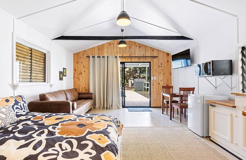 Dalmeny Apartment | The Beach Shack @ Dalmeny